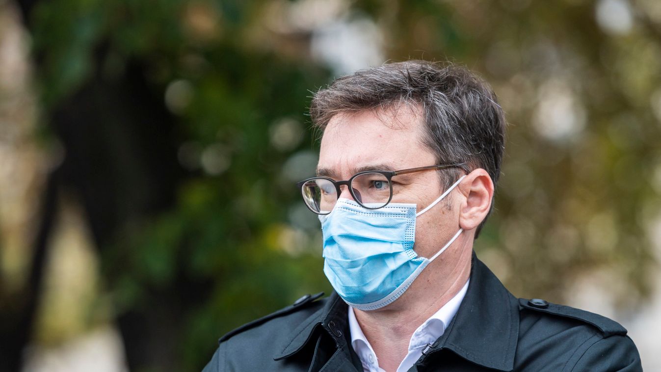 Karácsony Gergely vélt diszlexiával magyarázza hiányos nyelvtudását