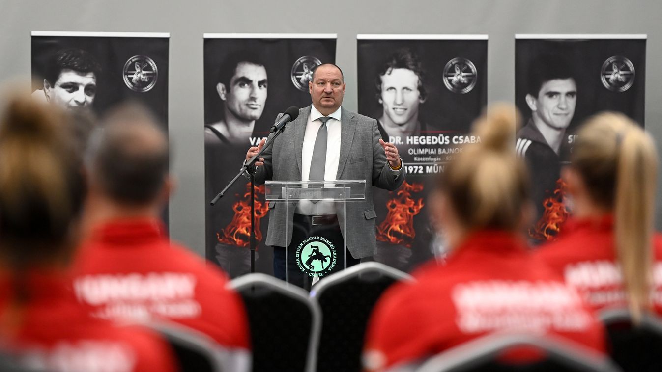 Megnyílt az olimpiai bajnokok arcképcsarnoka a Kozma István Magyar Birkózó Akadémián