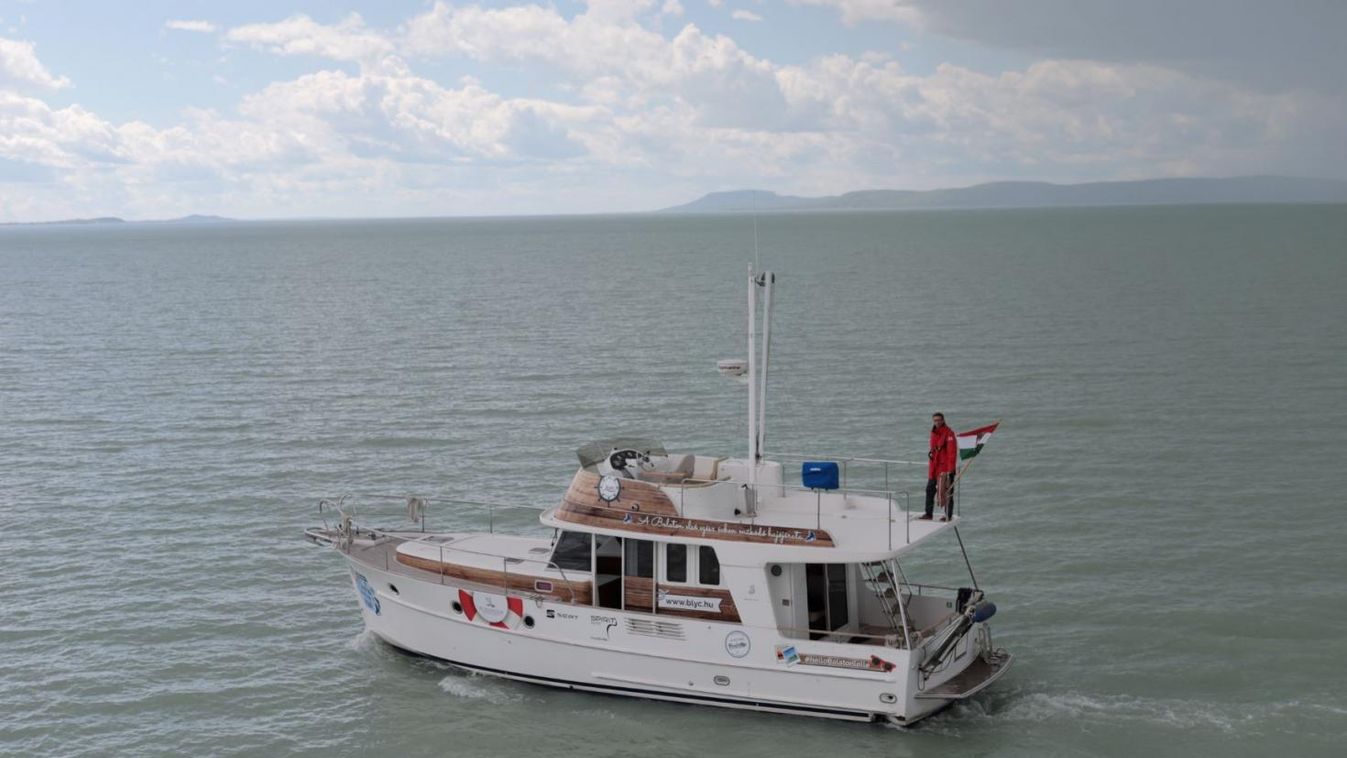Télen-nyáron számíthatunk Luszira a Balaton hullámain