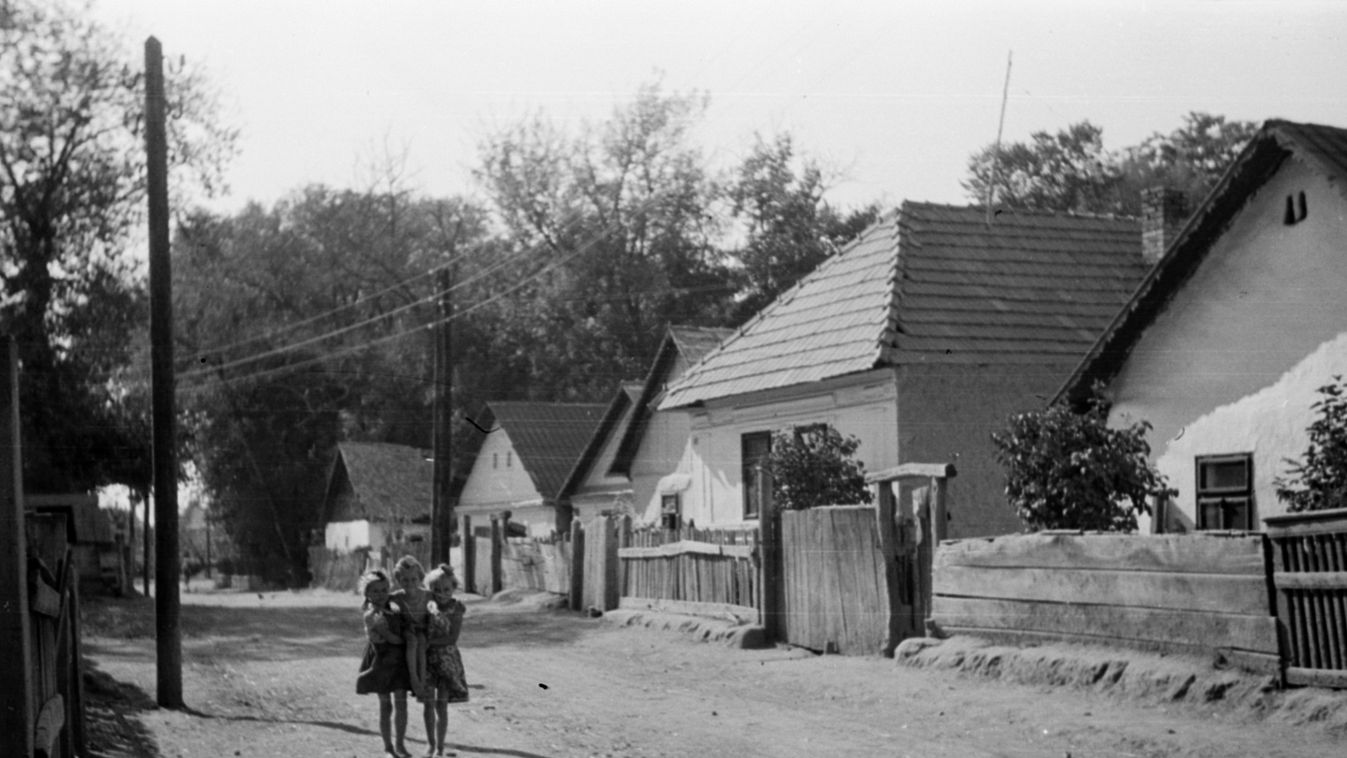 Vérző fa, hagymaszentelés, jóslás a szivárványból – itt a tavasz