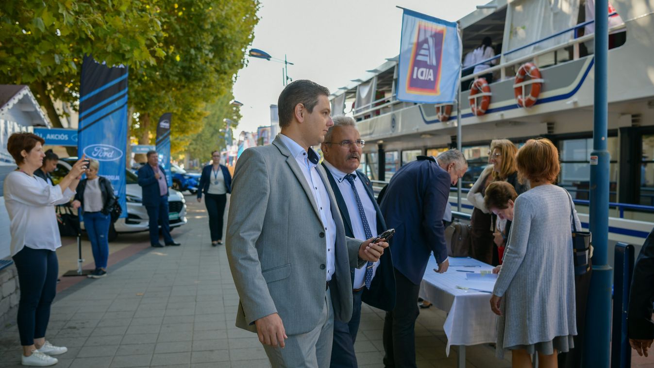 Siófokról futott ki a balatoni tettek hajója