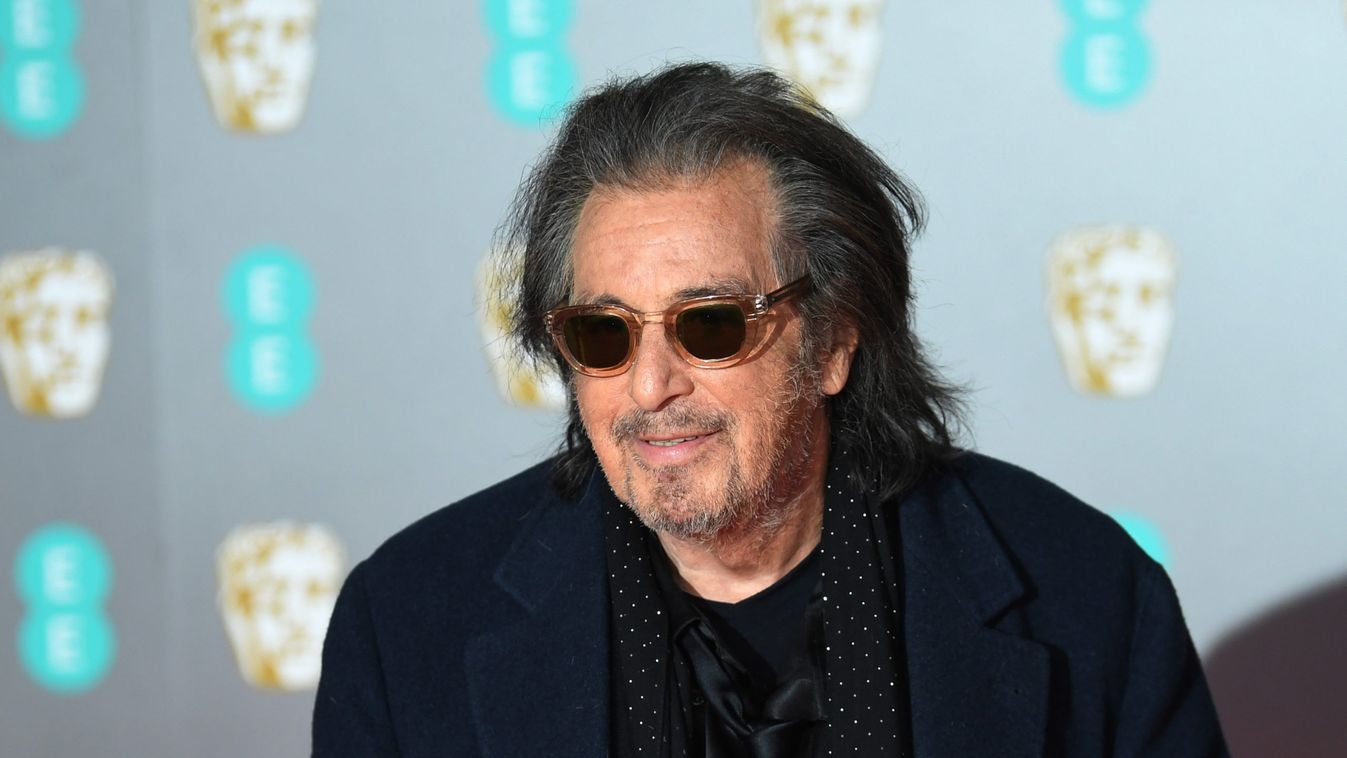A vörös szőnyegen esett el Al Pacino (videó)