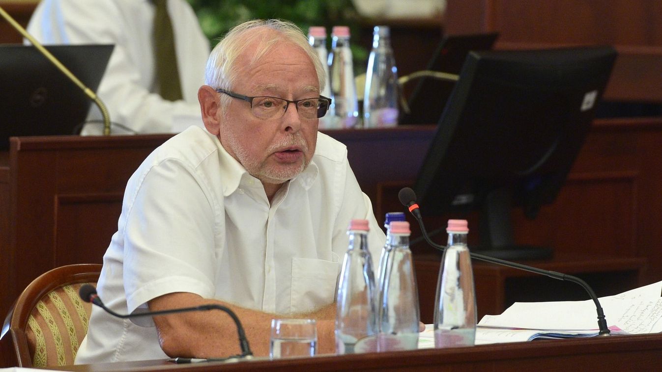 Egyedül dönt 23 milliárd forintról Karácsony Gergely