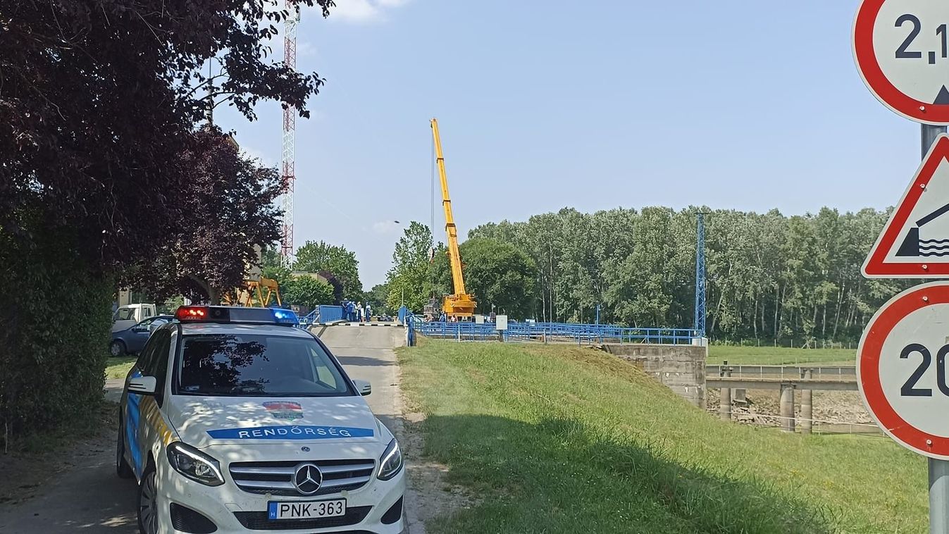 Lezárták a Sió árvízkaput az új hajók miatt