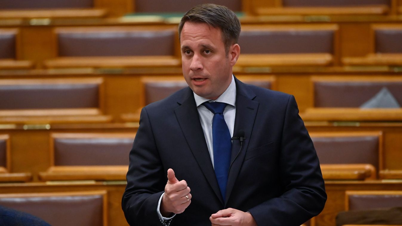 Dömötör Csaba: a rezsitámogatás a 2024-es védelmi költségvetés egyik fő pillére