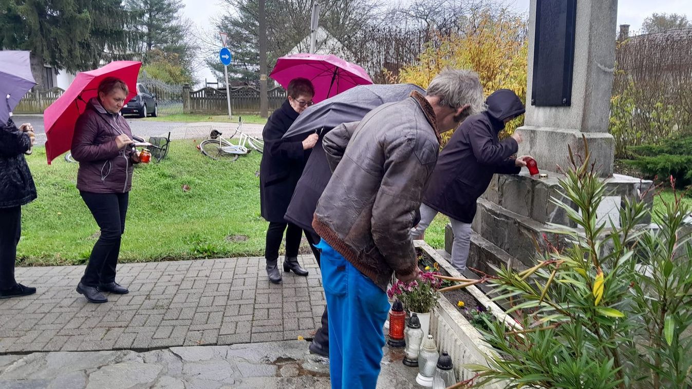 Nem feledik hősi katonáikat
