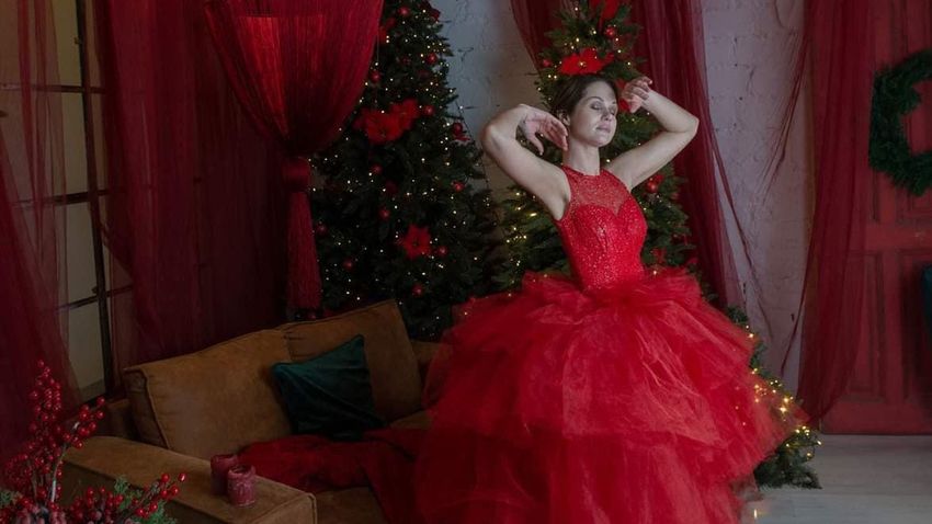 SONLINE – Karácsonyi hangulatú képeket osztott meg a szépséges színésznő