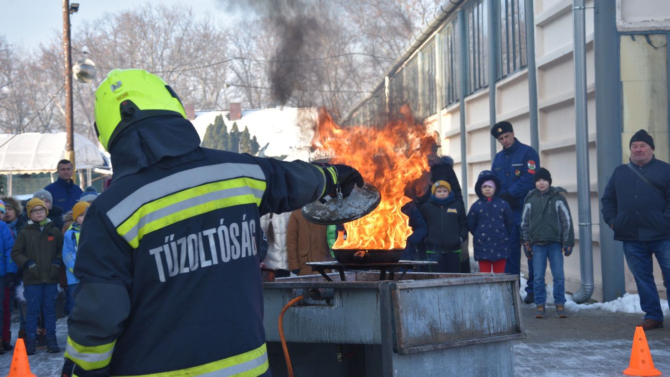 Tűzmegelőzési jótanácsok az adventi készülődéshez