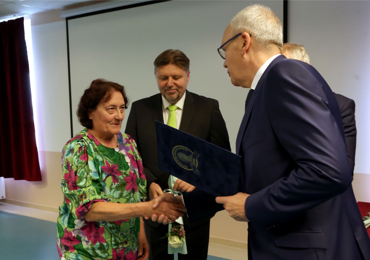 Több mint húsz díjat adtak át az Ápolók Nemzetközi Napján a Somogy Vármegyei Kaposi Mór Oktató Kórházban csütörtökön.