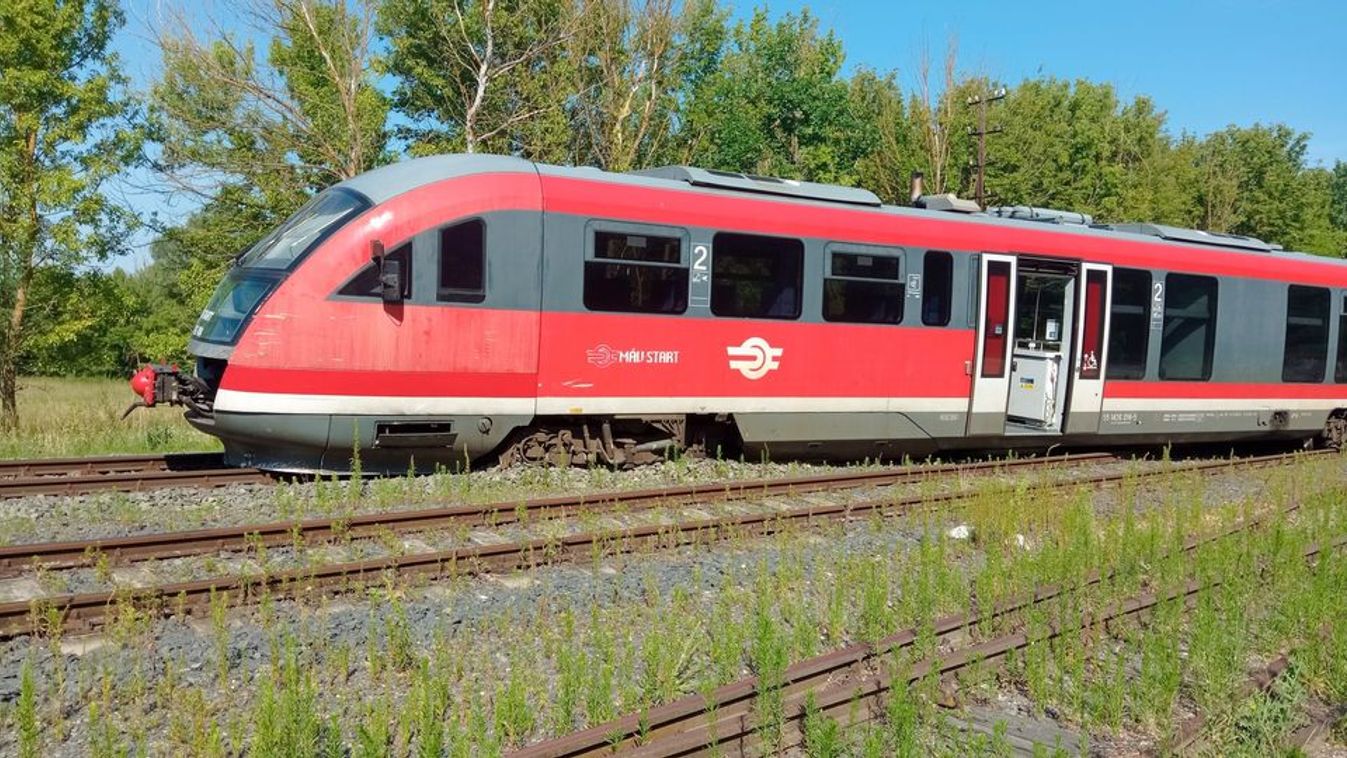 Kisiklott a vonat Lengyeltótinál