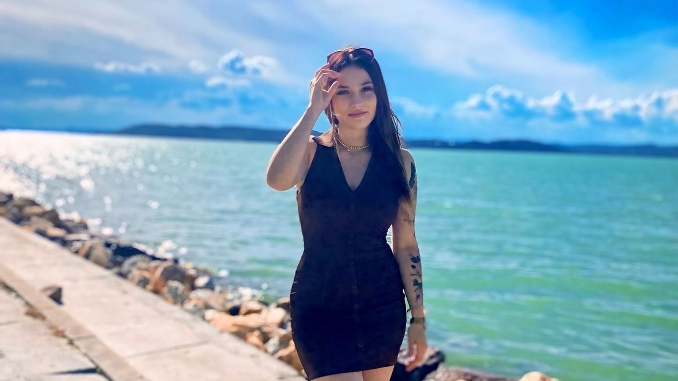 Jól áll egymásnak Panna és a Balaton