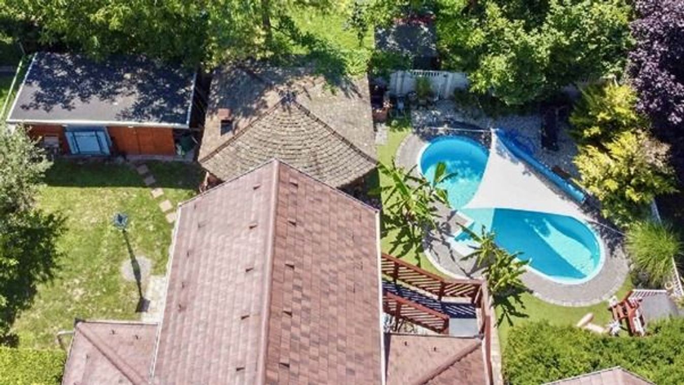 Nagyon jó áron vehet most Aligán medencés házat