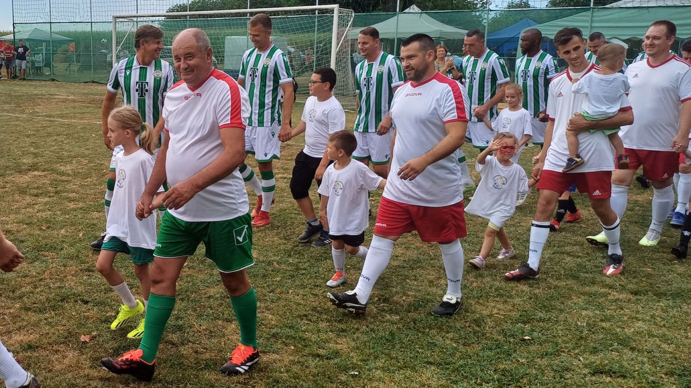 A sportbarátságot erősítették a Fradi öregfiúk