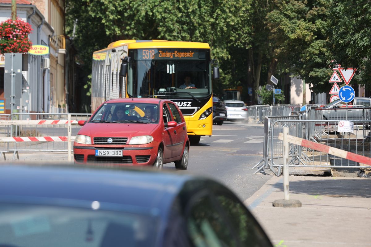 Kaposvár, Fő utca gázvezeték felújítás, forgalom