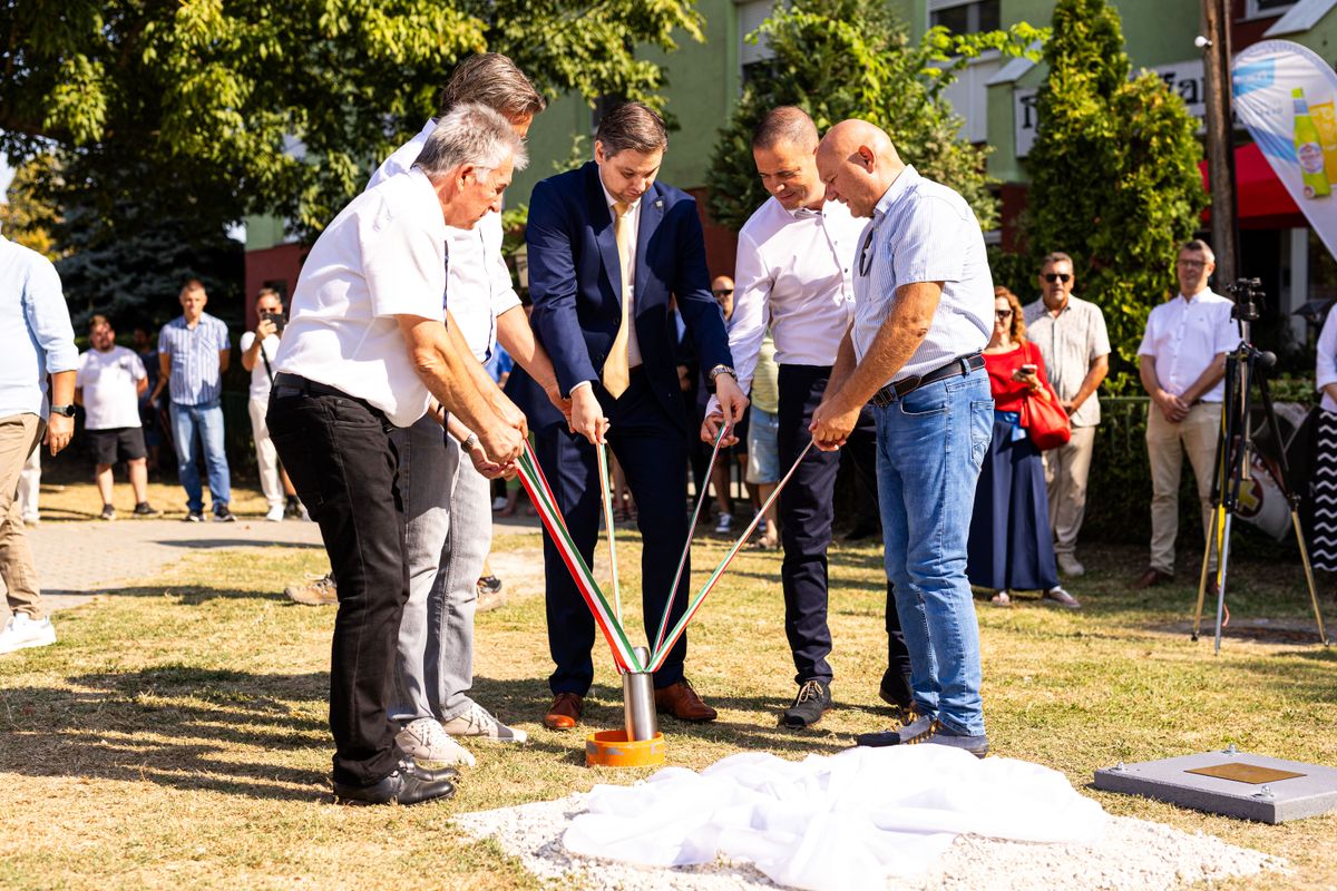 Balatonlelle kék- és zöld infrastruktúra fejlesztésének ünnepélyes alapkőletételét 