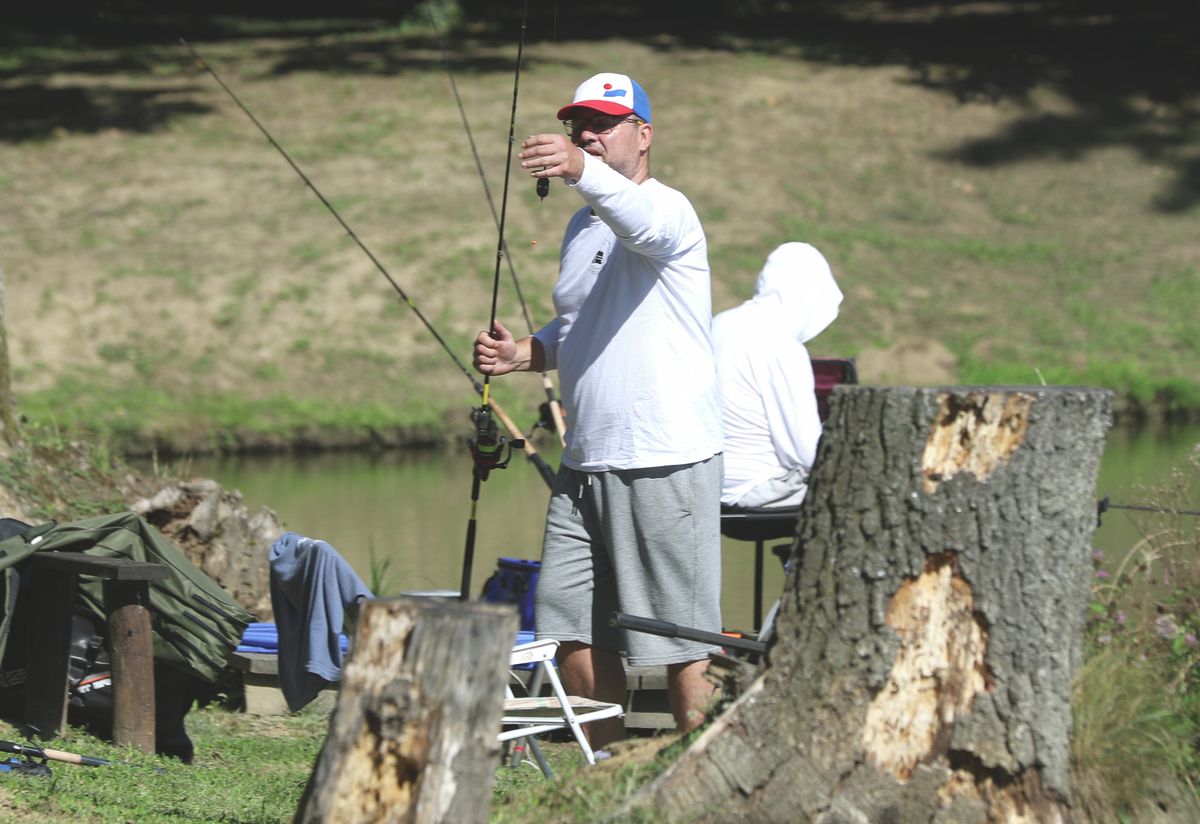 lang9668 A Somogyi Hírlap-KHC-Gyertyános Kupa elnevezésű horgászverseny a kaposvári Gyertyános-völgyben.