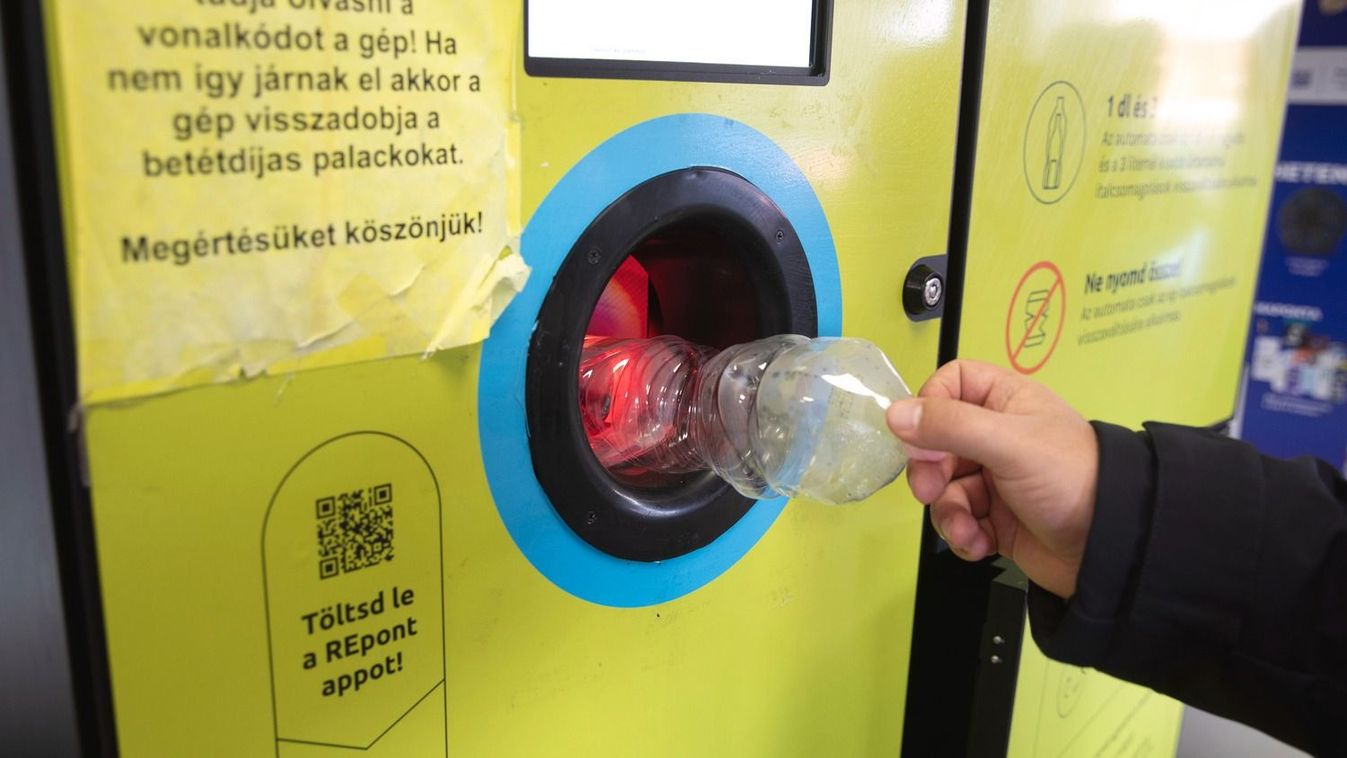 Másodpercenként 100 darab palackot váltanak vissza az emberek