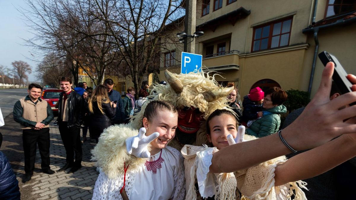 Programok farsang idején a Balatonnál, Fonyód, Télbúcsúztató,