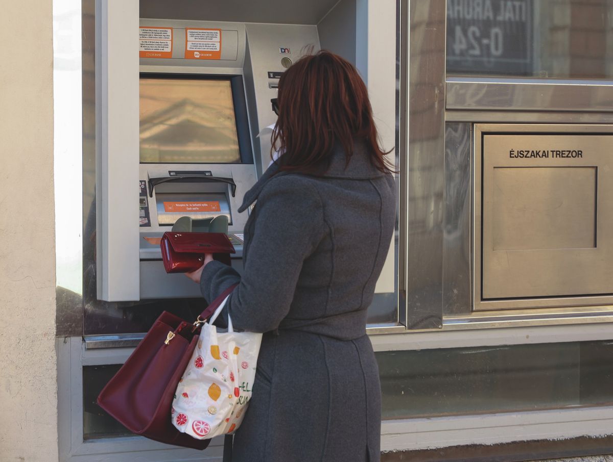 atm, bankautomata, készpénz, bankkártya