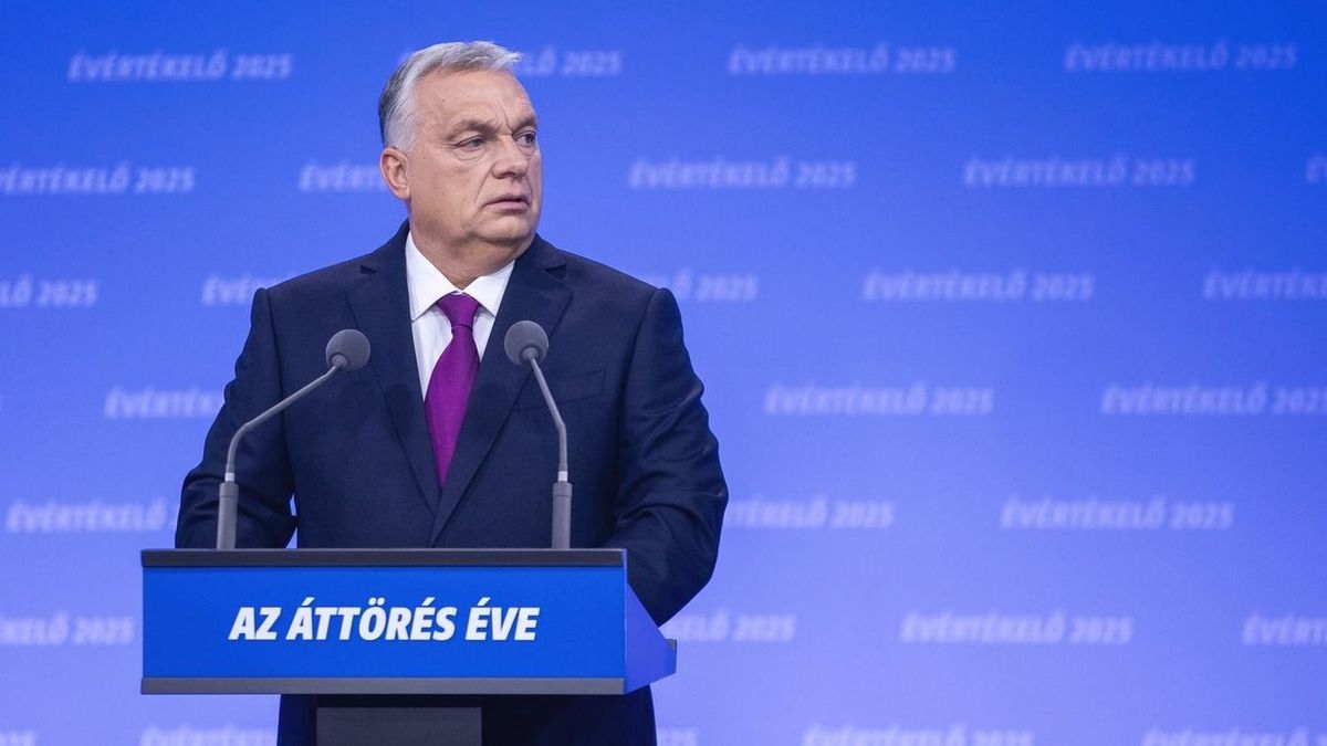 Mi szerencsések vagyunk, mert mi a hősöket tiszteljük és nem az árulókat