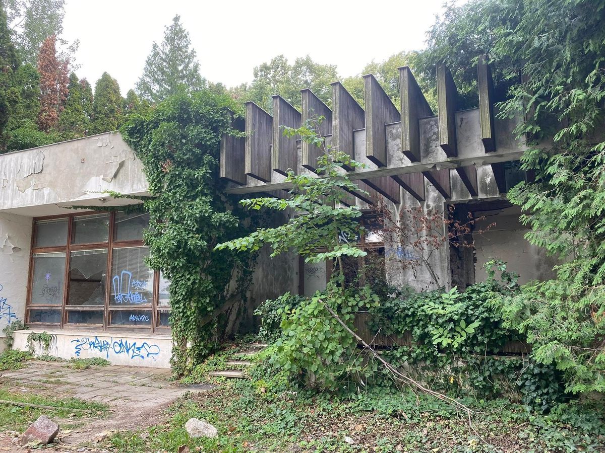 Pártüdülő, Club Aliga, Kádár villa, Balatonvilágos, urbex