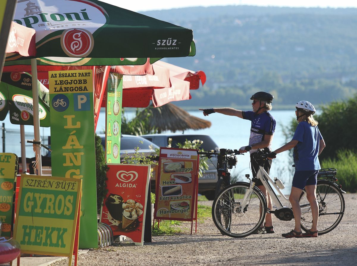 kerékpár, balaton, lángos, büfé, csobbanójegy