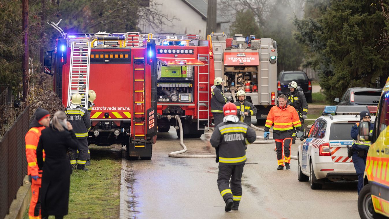 Nagy a baj Szántódon – Egyszerre ég egy épület és egy autó