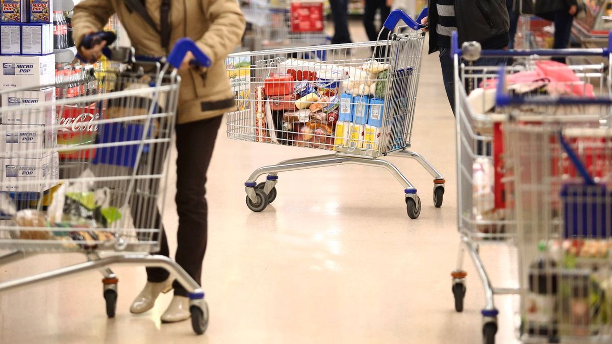 A Balatonál is zárva lesznek az üzletek