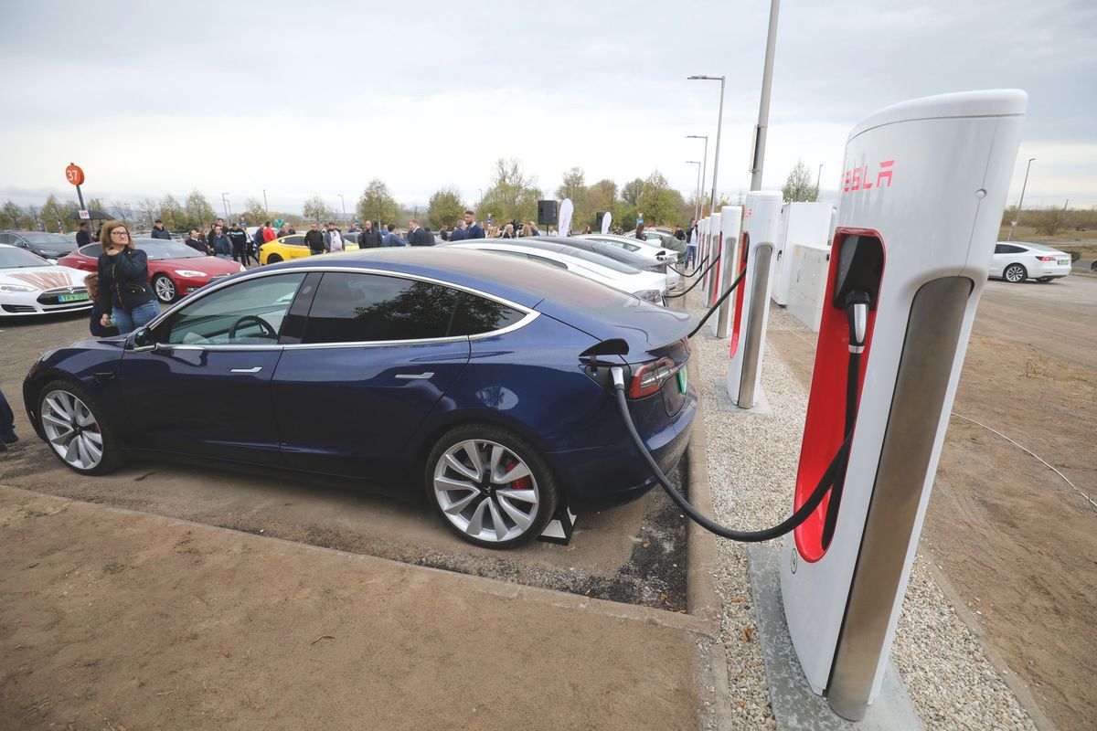 tesla, töltő, elektromos autó
