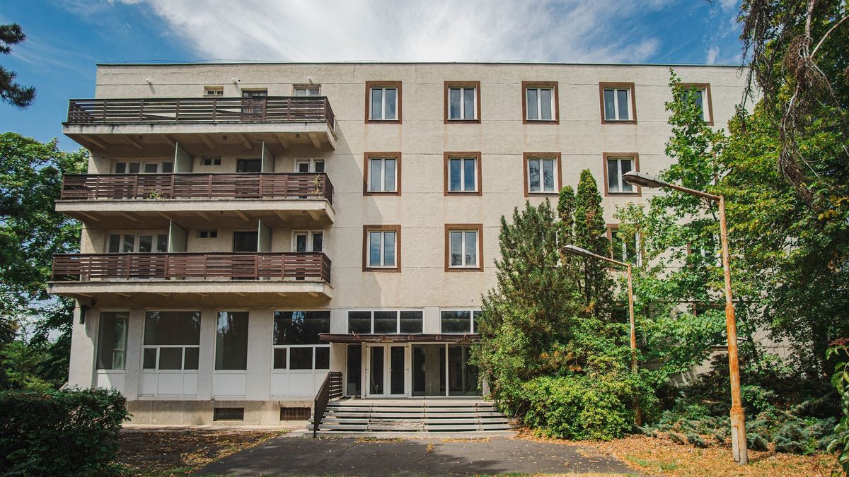 Balatoni BM-üdülő, urbex, retró