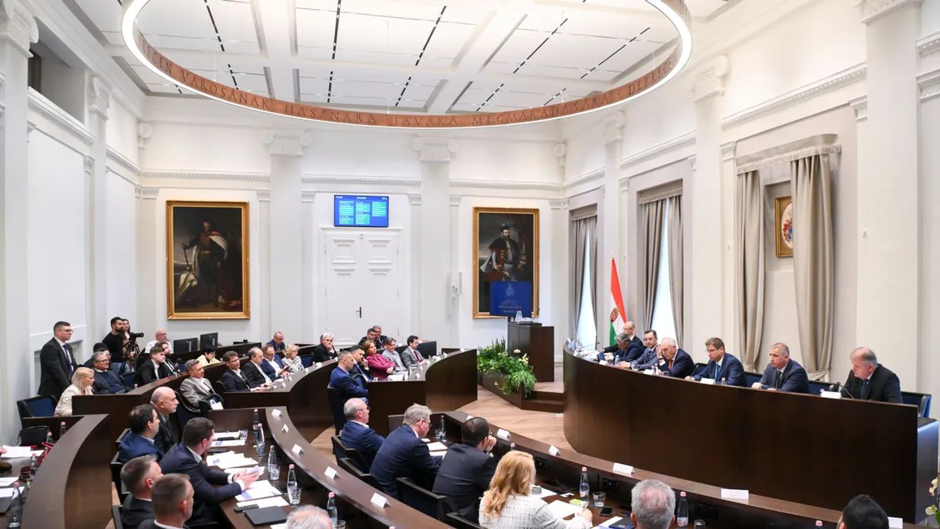 Szita Károly: Brüsszel 413 milliárd forintnyi eurót tart vissza a megyei jogú városoktól