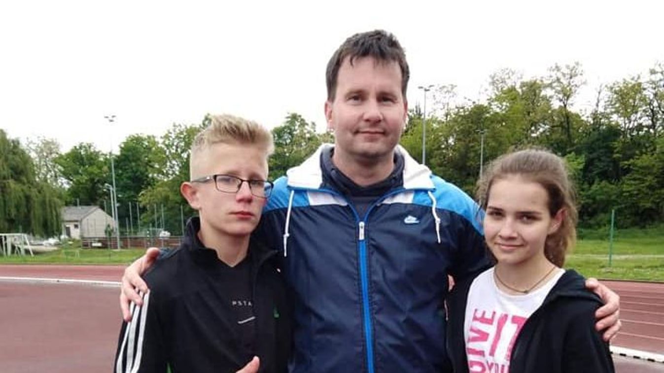Bajnokokat nevel a gyerekekből az eldugott faluban a „futóbolond" tesitanár