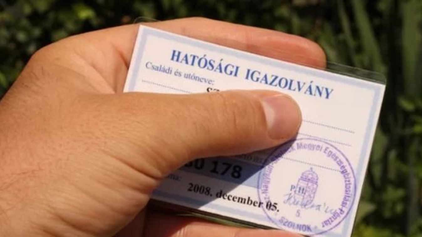 TAJ kártya, lakcímkártya és személyi igazolvány is szükséges, ezt minden szülőnek tudni kell