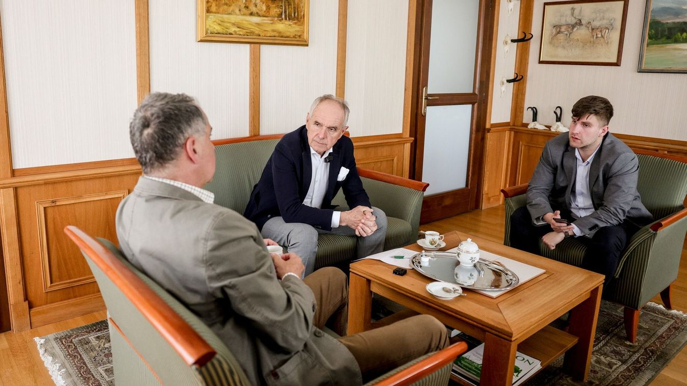 Az erdők őrénél járt a kaposvári polgármester