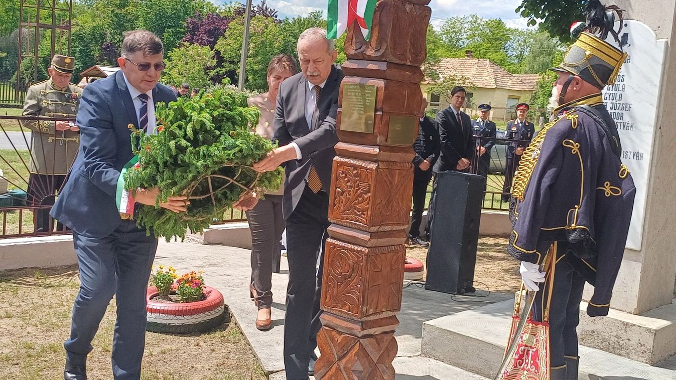 Soha nem lőtték le, mégis repülőben lelte halálát