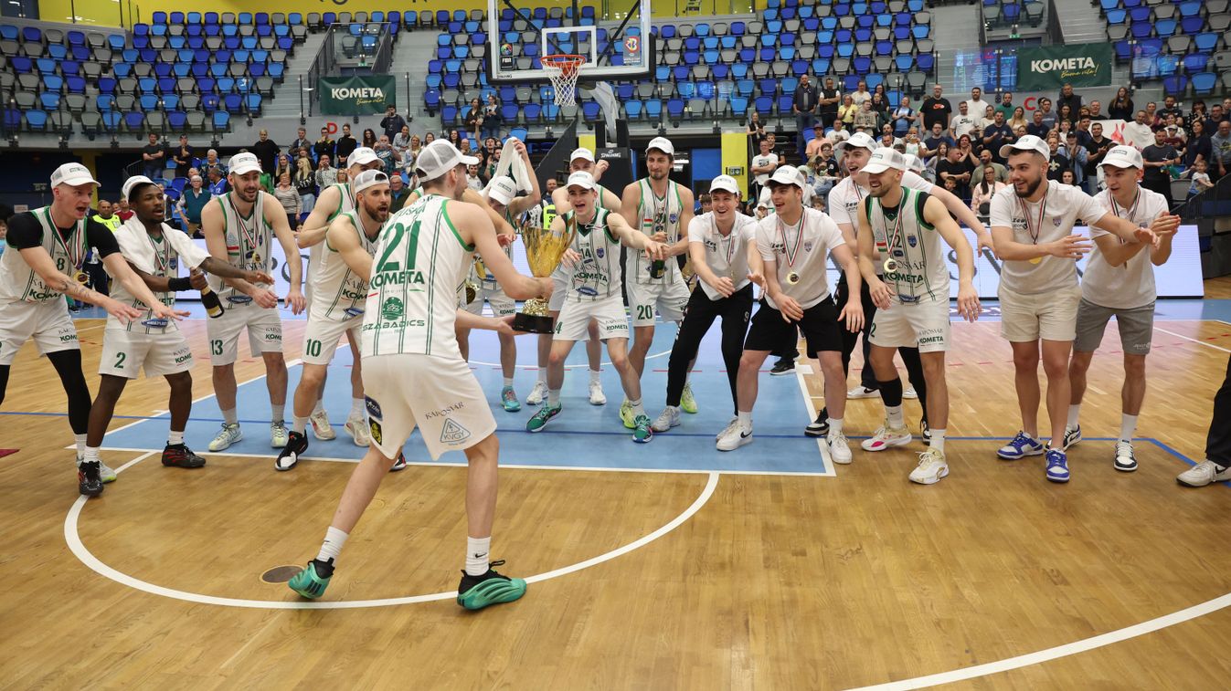 Örömünnep az Arénában: feljutott az élvonalba a Kaposvári KK