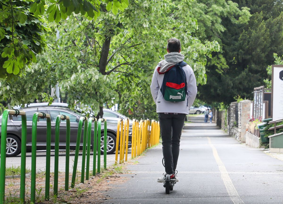 Biciklisek és rolleresek2