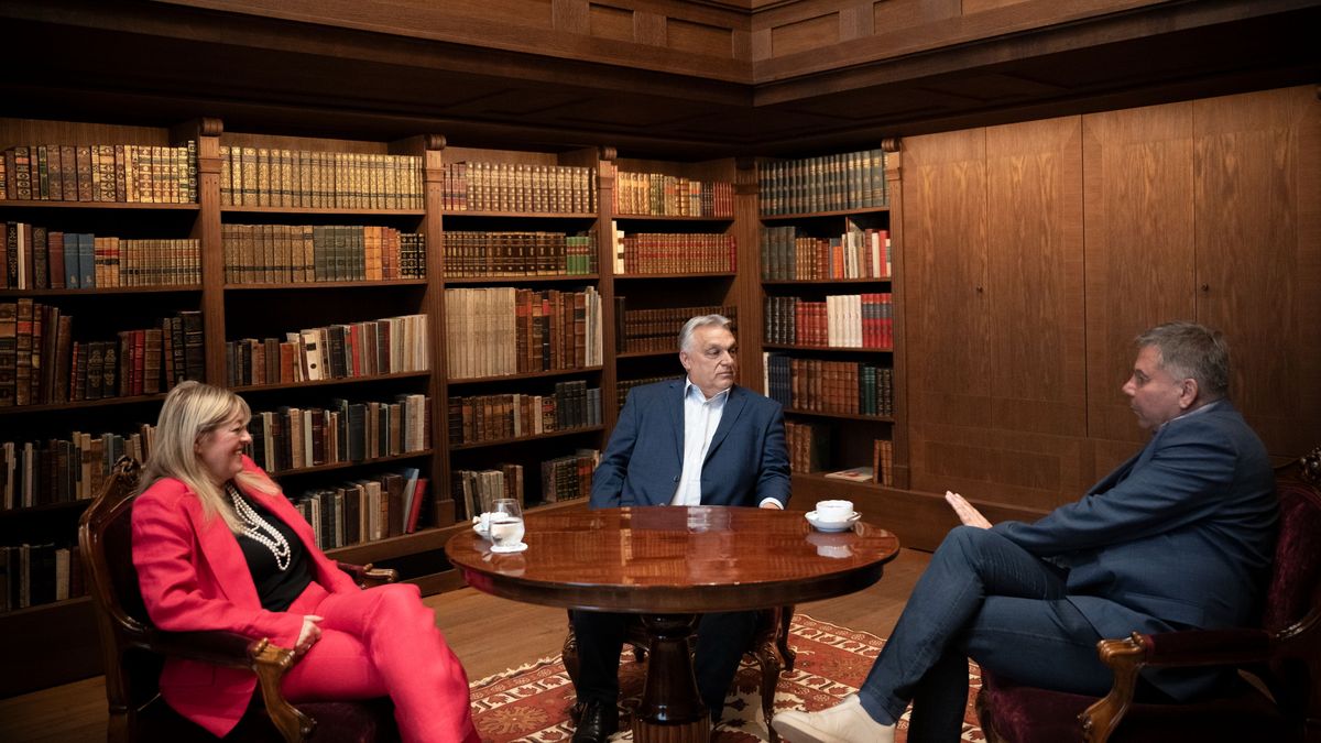 Orbán Viktor a Karmelita kolostorban fogadta Ivan Krastev bolgár politológust