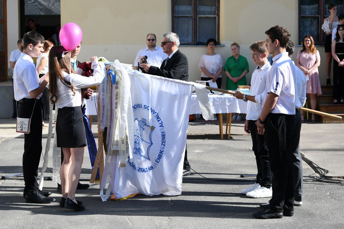 tanév, iskola, ballagás