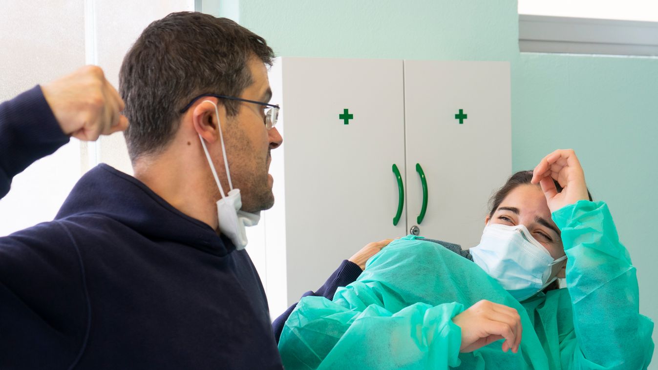 Elhagyta az országot a bántalmazott doktornő