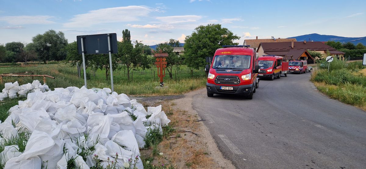Parajdra és Kökösre ment a segélyszállítmány