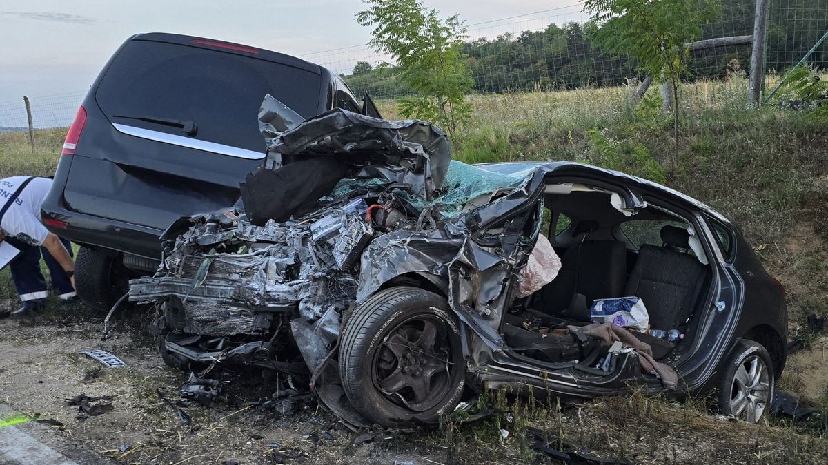 Borzalmas baleset történt Lullánál: egy órán át küzdöttek a mentők a csecsemő életéért