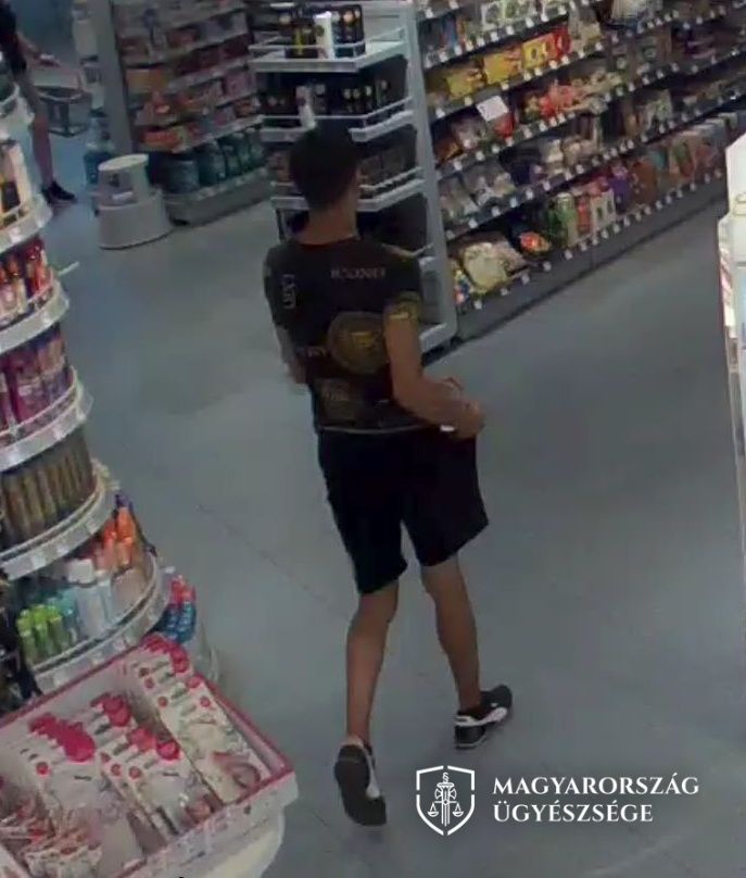 Parfümökre utaztak, de a cipőket is szerették a bolti tolvajok