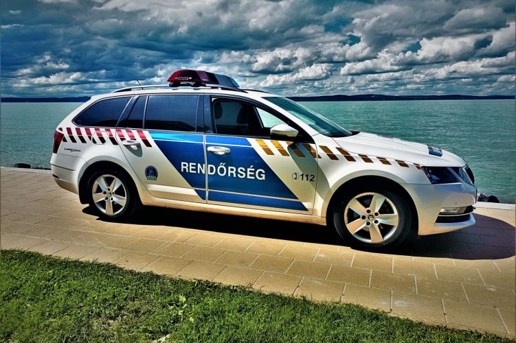 A vasúti átjárókat is ellenőrizték a rendőrök a Balatonnál