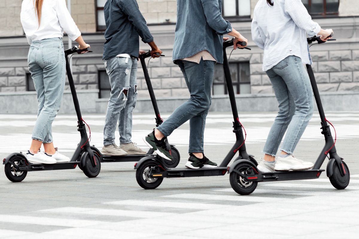 Hamarosan jöhet a szigorítás az e-rollerekre.