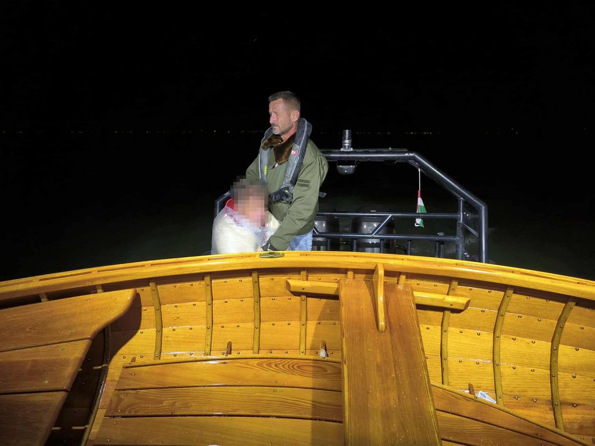 Egy férfi három órán át küzdött a vízben Csopaknál. A VMSZ figyelmeztet: csónakos horgászatnál mindig viseljenek mentőmellényt.