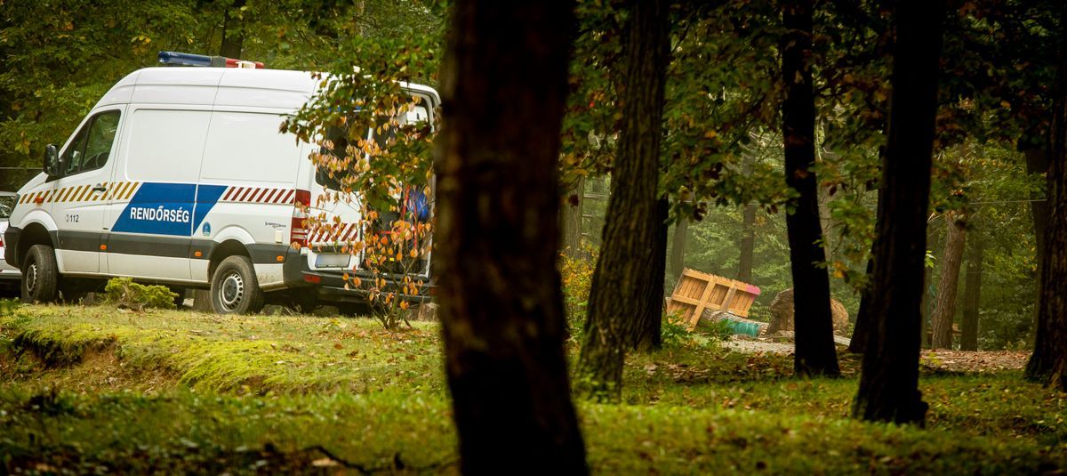 A rejtélyes holttest a ságvári temetőnél került elő. Fotó: Knap Zoltán