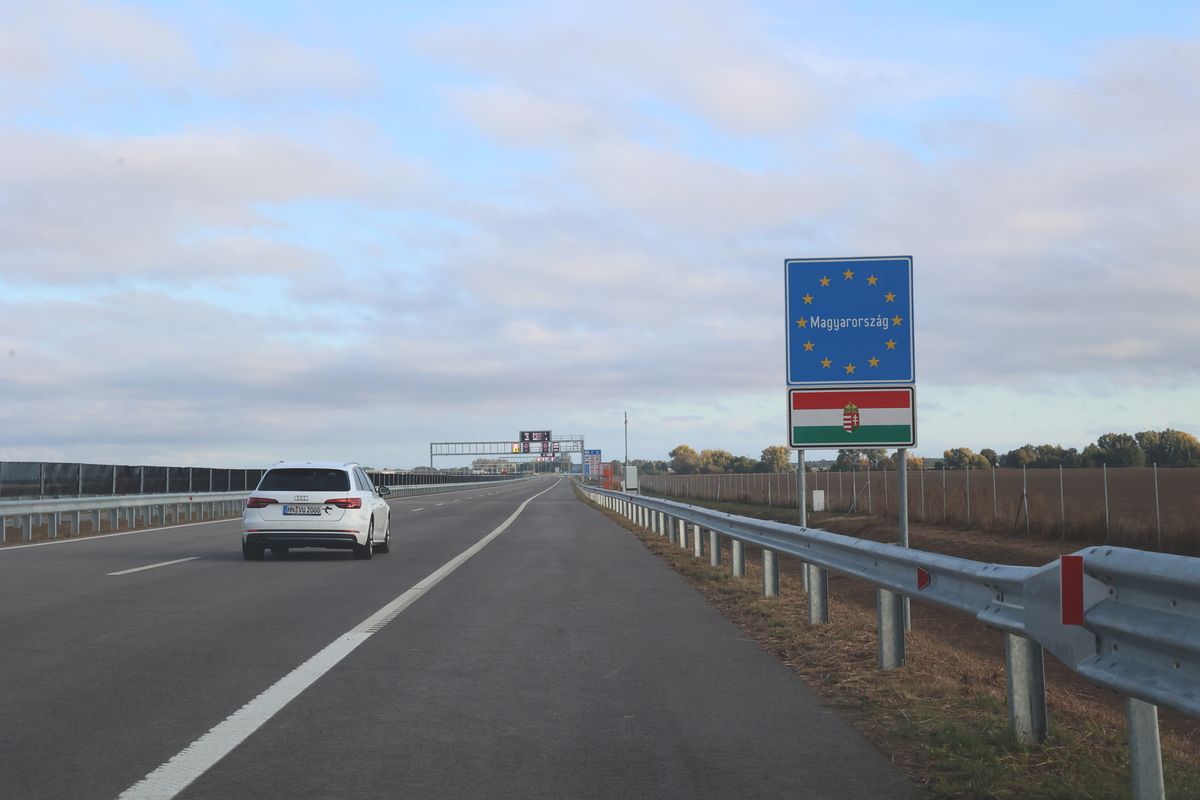 Autópálya-matrica különbségek