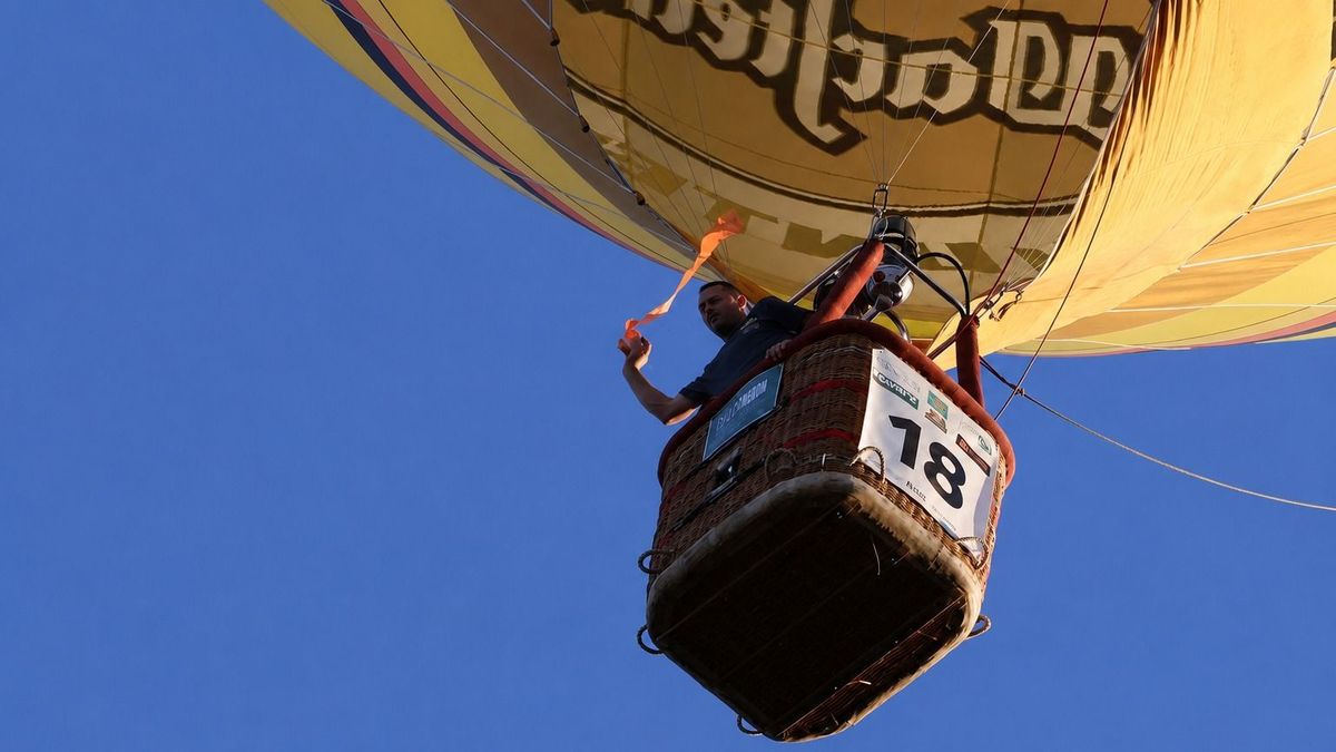 Színpompás ballonok lepik el az eget – újra összemérik tudásukat a pilóták Kaposváron