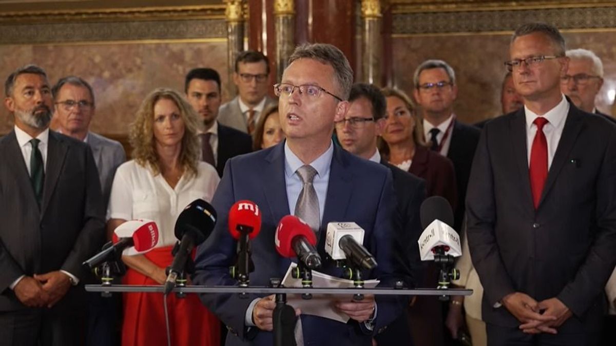 „Engem senki ne fenyegessen börtönnel” – megvonták a szót Hankó Balázstól
